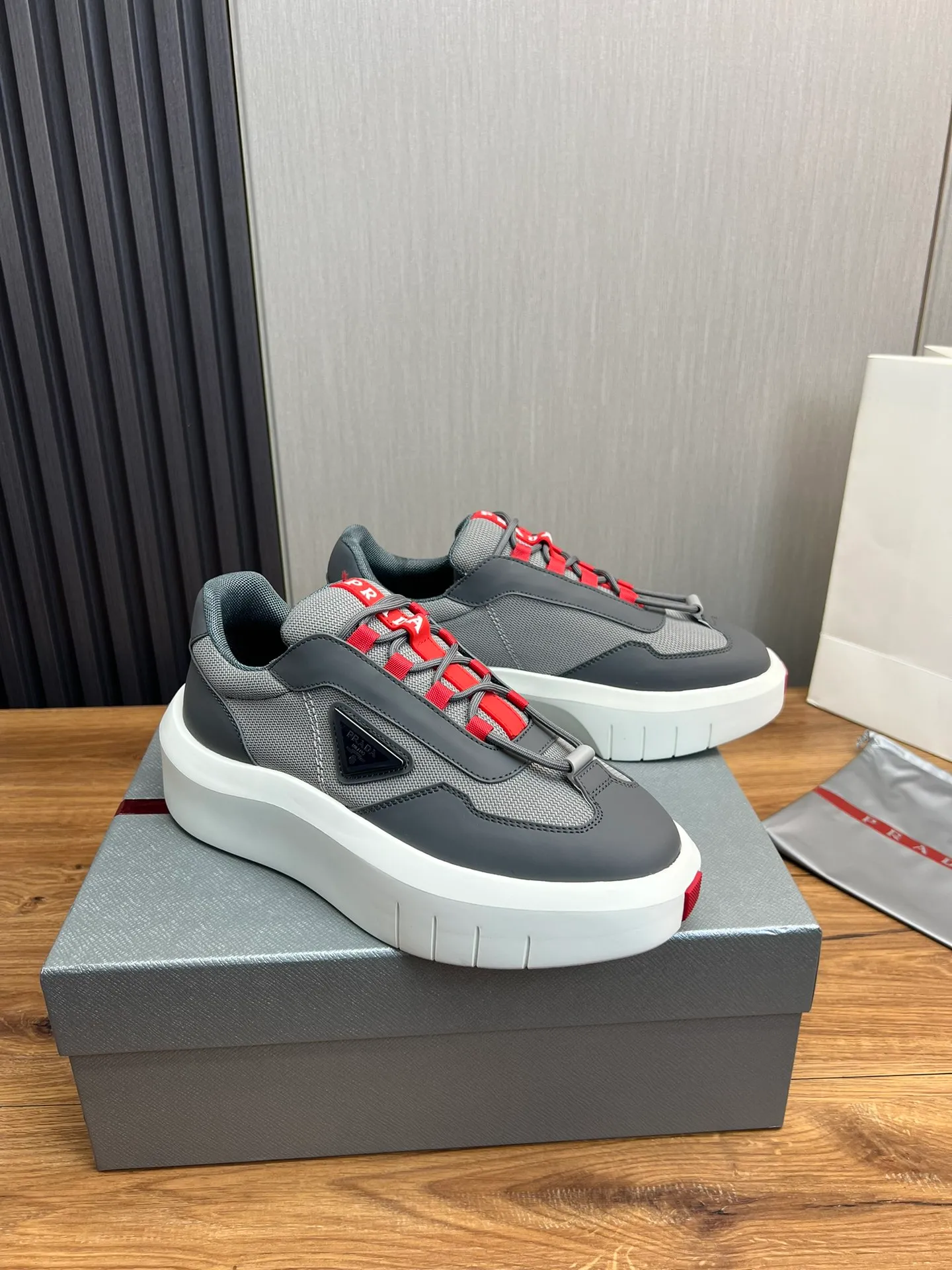 Men's shoes 💰620💰 [PRADA] Men's shoes are popular in the counter, official website is synchronized, high-quality shipments ✔️Original cowhide stitching mesh + cowhide lining, 1🆚1 replica, original original bottom, 38-45 (45 customized, non-refundable)